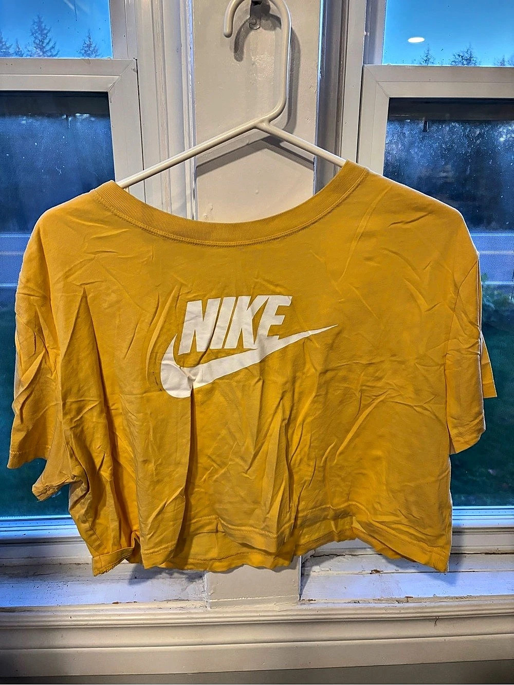 Nike Sportswear Essential Cropped Logo T-Shirt Yellow & White Large